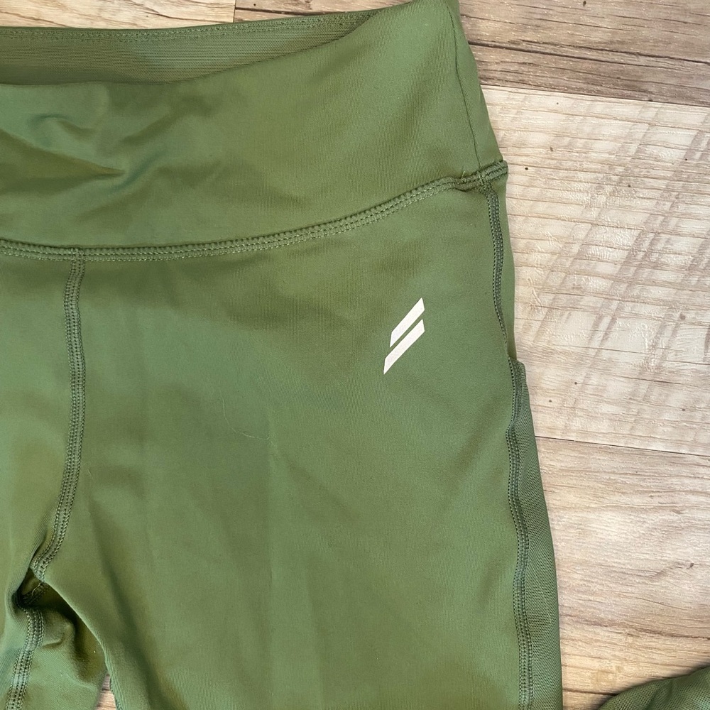 DOYOUEVEN Green Leggings